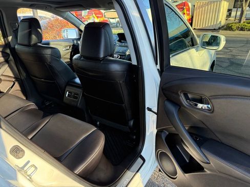 Used 2018 Acura RDX w/ Technology Package image 18