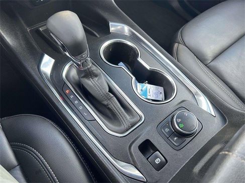 Certified 2023 Chevrolet Traverse LT image 18