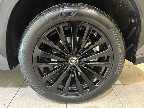 Certified 2024 Toyota Highlander XSE image 8