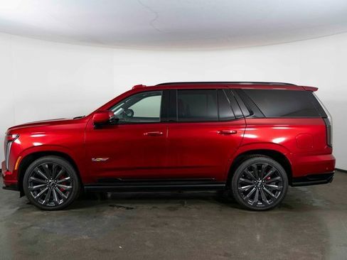 Used 2025 Cadillac Escalade V image 5