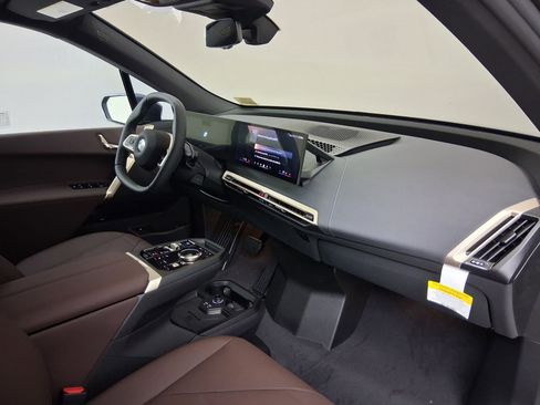 New 2026 BMW iX xDrive45 image 29