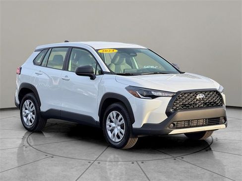 Used 2024 Toyota Corolla Cross L image 8