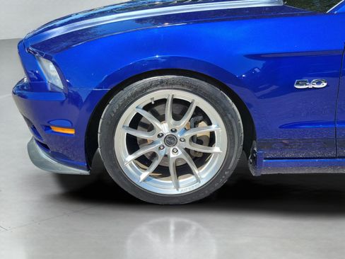 Used 2013 Ford Mustang GT Premium RWD image 30