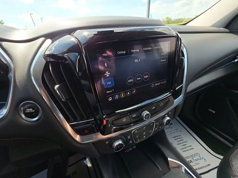 Used 2021 Chevrolet Traverse Premier w/ Redline Edition FWD image 16