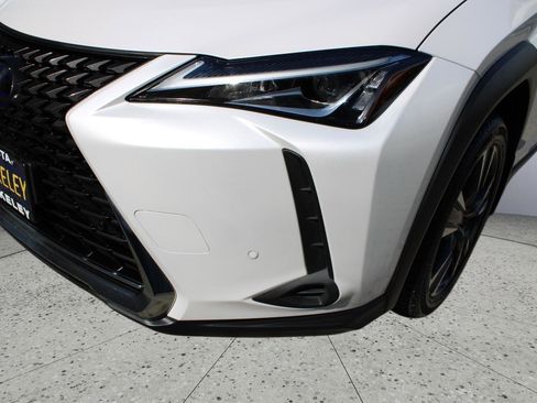 Used 2021 Lexus UX 250h w/ Accessory Package (Z2) AWD/4WD image 10