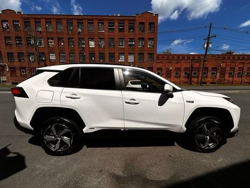 Used 2021 Toyota RAV4 SE w/ Weather & Moonroof Package AWD/4WD image 7