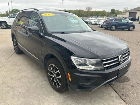 Used 2021 Volkswagen Tiguan S AWD/4WD image 3