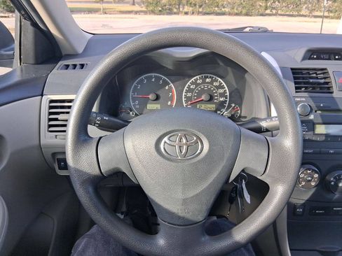 Used 2013 Toyota Corolla L image 17