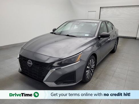 Used 2024 Nissan Altima 2.5 SV image 1