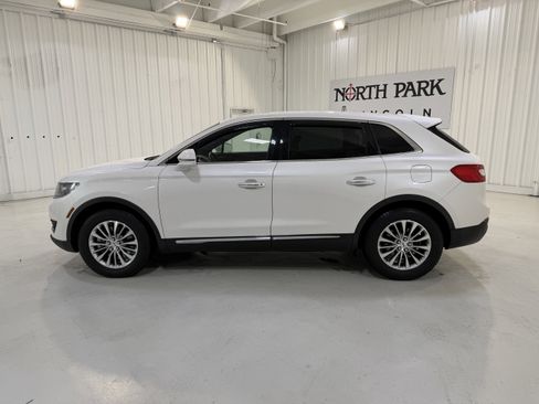 Used 2018 Lincoln MKX Select w/ Select Plus Package image 2