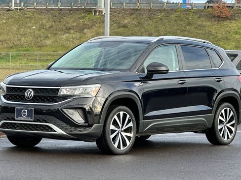 Used 2022 Volkswagen Taos SE image 7