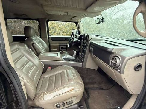 Used 2003 HUMMER H2 w/ Preferred Equipment Group image 23