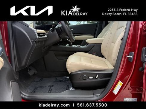 Used 2024 Cadillac XT4 Premium Luxury w/ Cold Weather Package FWD image 19
