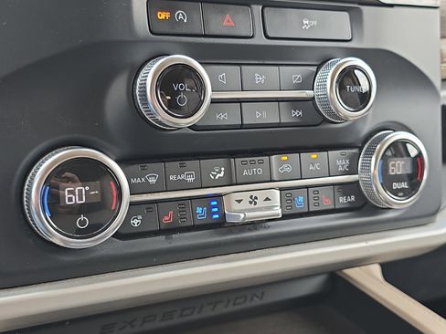 Certified 2024 Ford Expedition Max Limited image 19