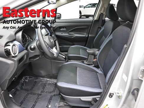 Used 2025 Nissan Versa SV FWD image 14