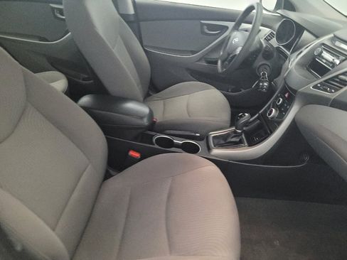 Used 2016 Hyundai Elantra SE image 21