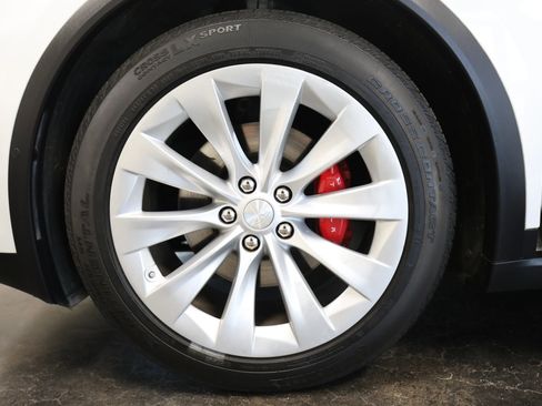 Used 2016 Tesla Model X Performance image 18