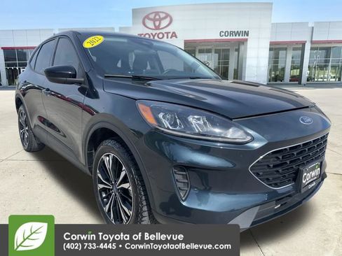 Used 2022 Ford Escape SE w/ SE Sport Appearance Package AWD/4WD image 1