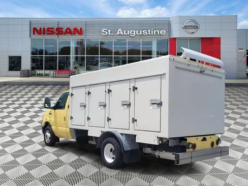 Used 2021 Ford E-450 and Econoline 450 Super Duty RWD image 4