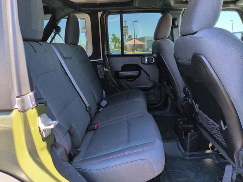 Used 2024 Jeep Wrangler Unlimited Rubicon w/ XTREMEE 35" Tire Package image 14