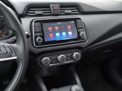 Used 2020 Nissan Versa S FWD image 23