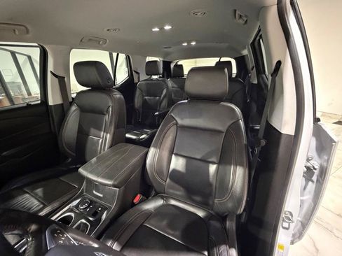 Used 2020 Chevrolet Traverse RS FWD image 20
