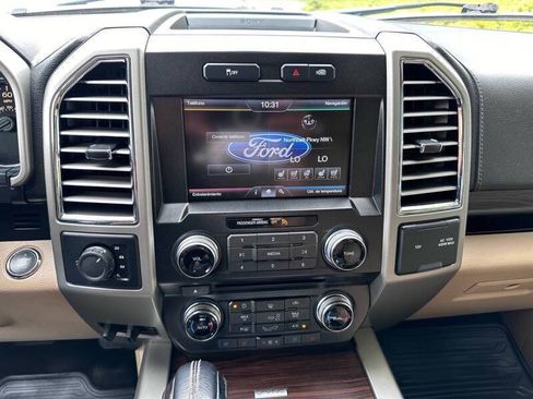 Used 2015 Ford F150 Lariat w/ Equipment Group 502A Luxury AWD/4WD image 17