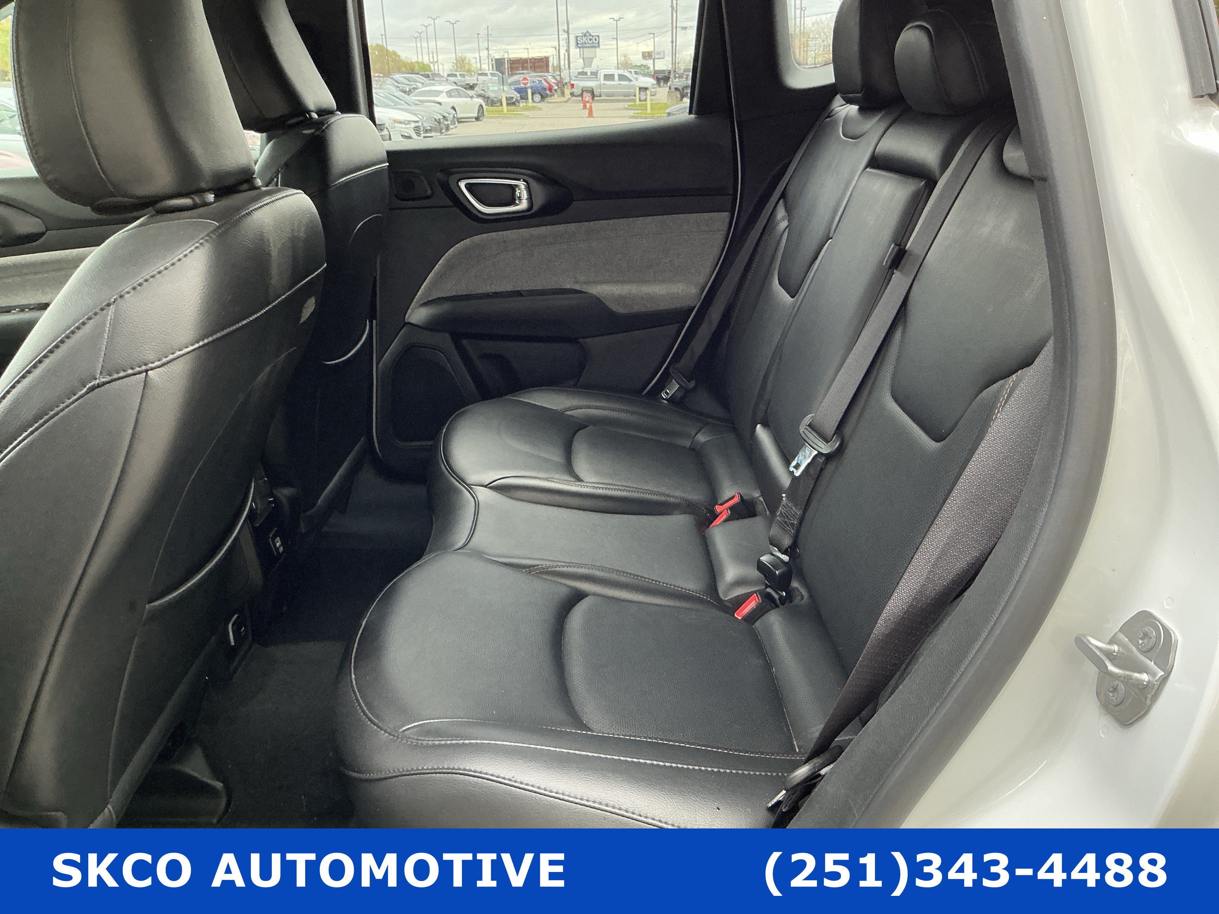 Used 2023 Jeep Compass Latitude w/ Sun and Sound Group AWD/4WD image 14