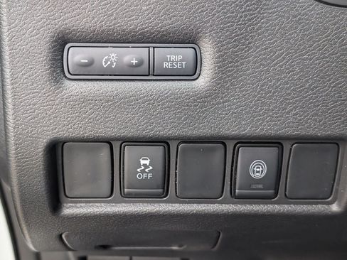 Used 2024 Nissan Murano SV FWD image 23