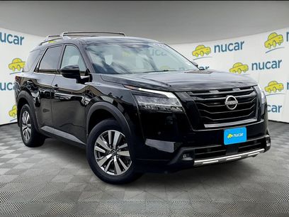 Certified 2023 Nissan Pathfinder SL w/ Lighting Package (N92)