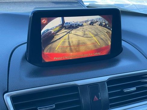 Used 2017 MAZDA MAZDA3 Sport image 19