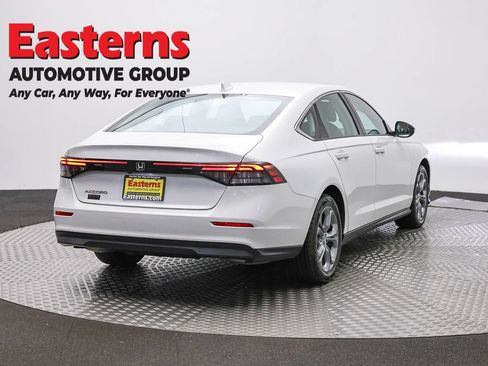 Used 2023 Honda Accord EX image 5