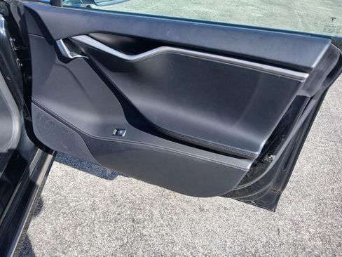 Used 2018 Tesla Model S 75D image 18