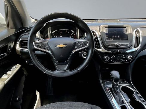 Used 2024 Chevrolet Equinox LT FWD image 9