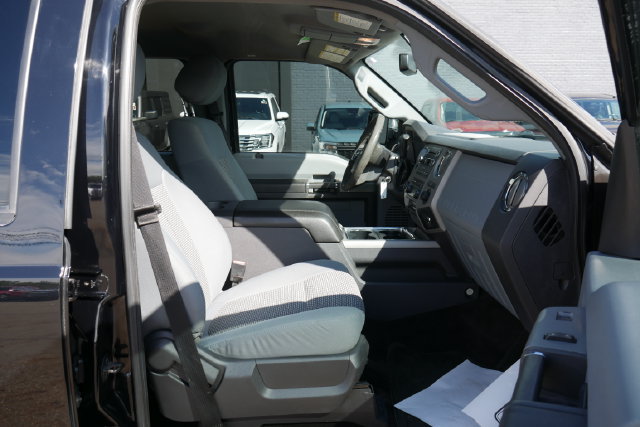 Used 2016 Ford F250 XLT w/ Snow Plow Prep Package AWD/4WD image 28