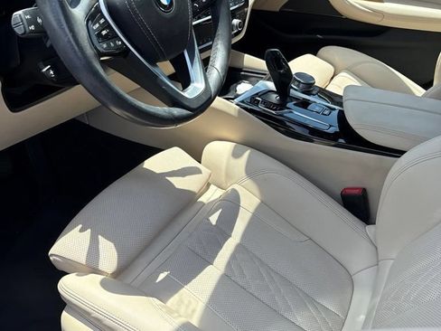 Used 2023 BMW 530i w/ Premium Package RWD image 2