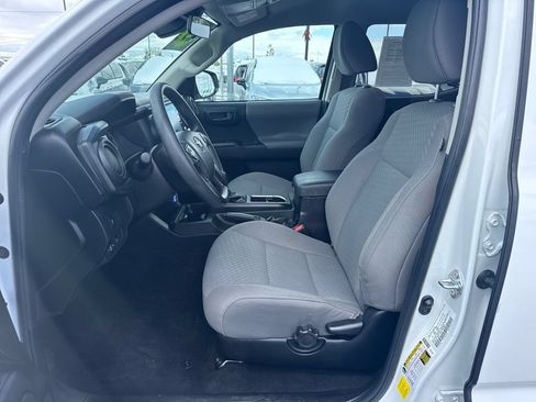 Used 2023 Toyota Tacoma SR AWD/4WD image 25