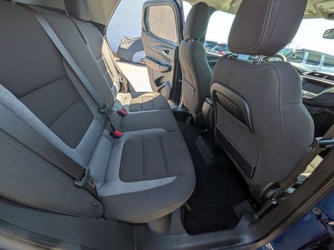 Used 2023 Chevrolet TrailBlazer LT FWD image 23