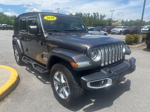 Used 2020 Jeep Wrangler Unlimited Sahara AWD/4WD image 5