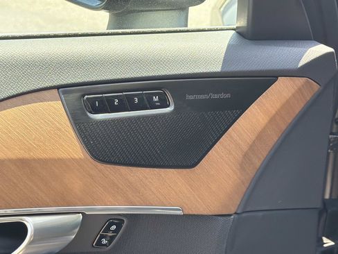 Certified 2024 Volvo XC90 T8 Plus w/ Protection Package Premier AWD/4WD image 16