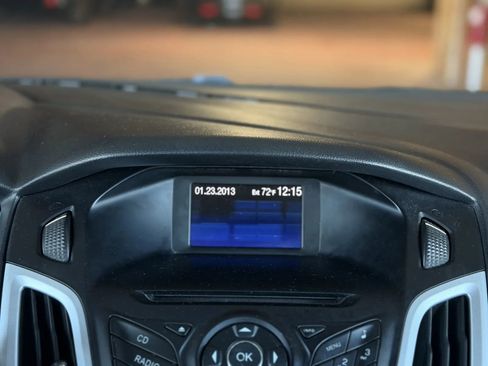 Used 2013 Ford Focus SE FWD image 27