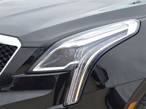 Used 2022 Cadillac XT5 Sportv w/ Technology Package image 4