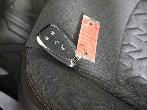 Used 2024 Chevrolet Equinox LT image 33