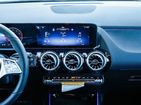 New 2026 Mercedes-Benz GLA 250 4MATIC image 11