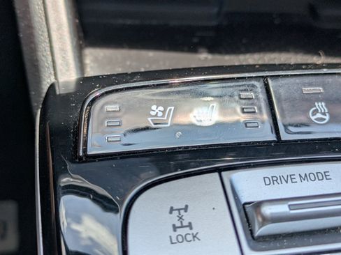 Used 2024 Hyundai Tucson Limited image 25