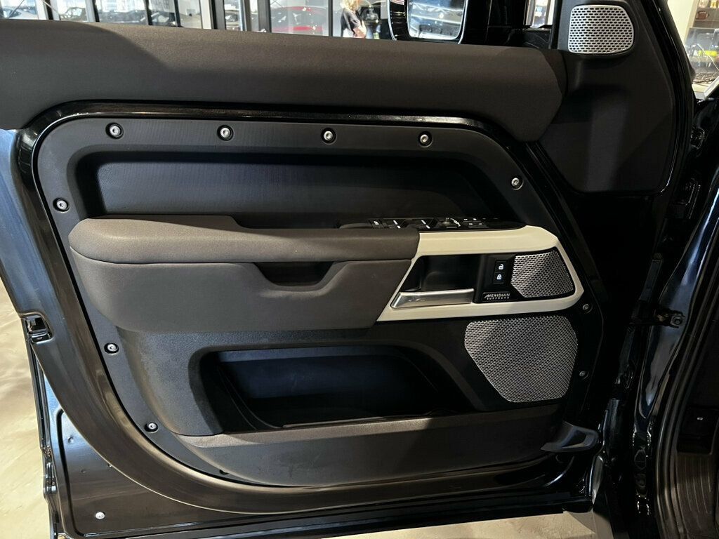 Used 2023 Land Rover Defender 130 SE AWD/4WD image 10