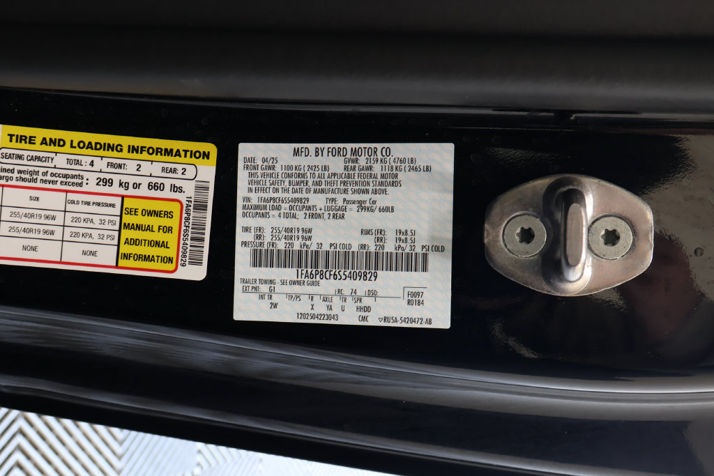 Used 2025 Ford Mustang GT RWD image 33