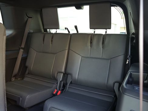 Used 2024 Lexus GX 550 w/ Accessory Package (31) image 33