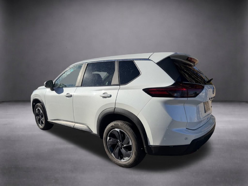 Used 2024 Nissan Rogue SV FWD image 11