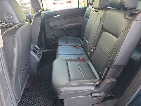 Used 2022 Volkswagen Atlas SE w/ Black Wheel Package AWD/4WD image 30